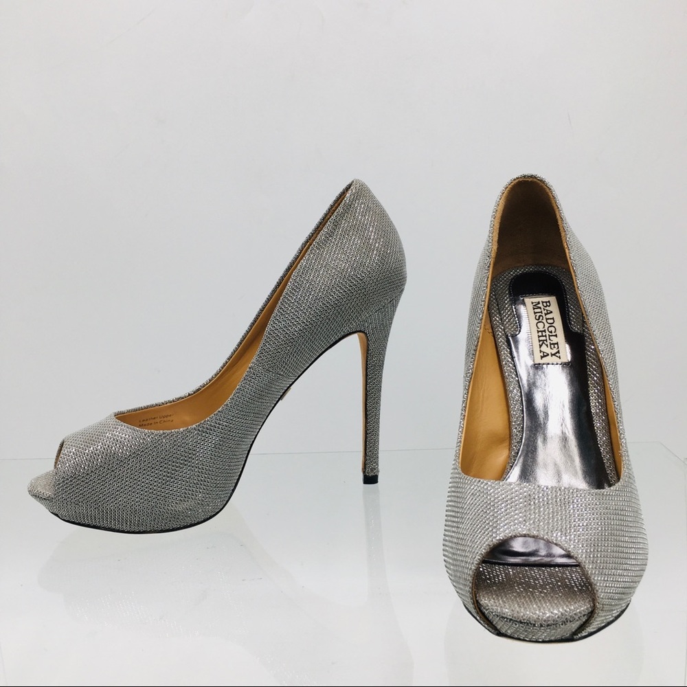 Badgley Mischka  Pewter Metallic Platform Heels